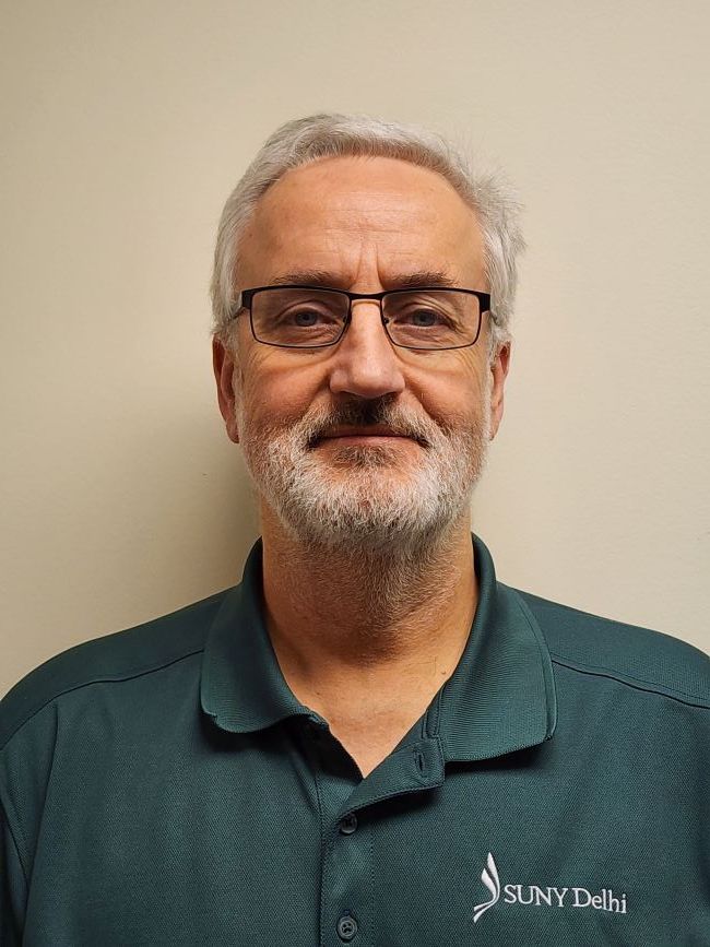 Carl Davies headshot